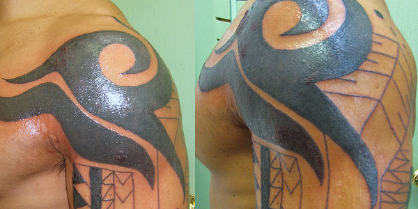 tatouage d'épaule tribal