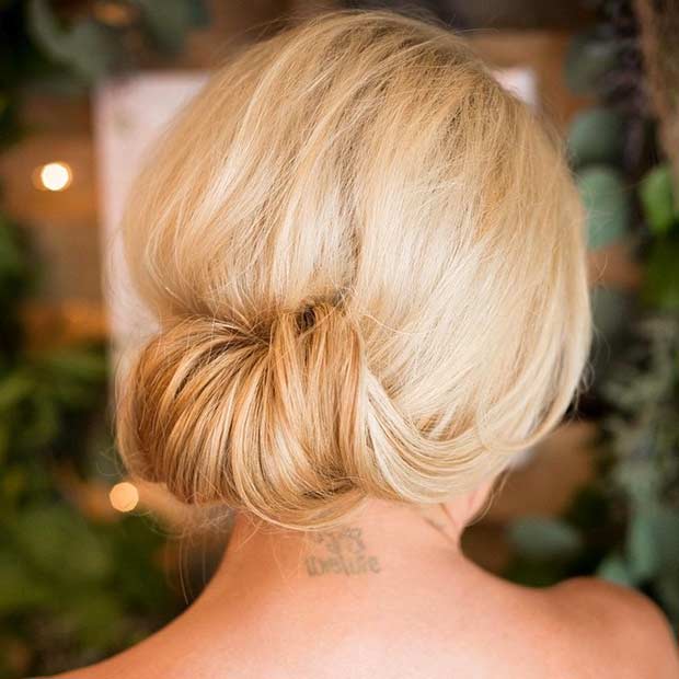 Απλό Chignon Updo