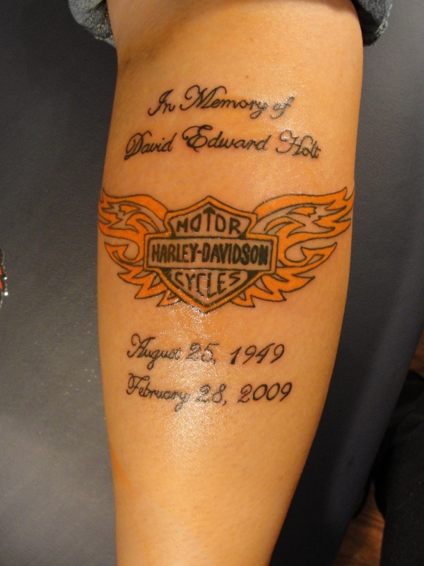 Tatouage commémoratif Harley Davidson