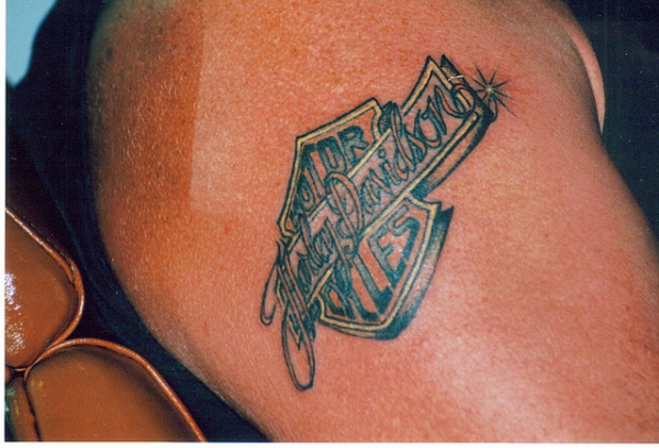 Λαμπερό τατουάζ Harley Davidson