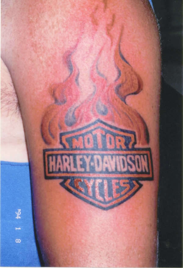 Tatouage de feu Harley Davidson