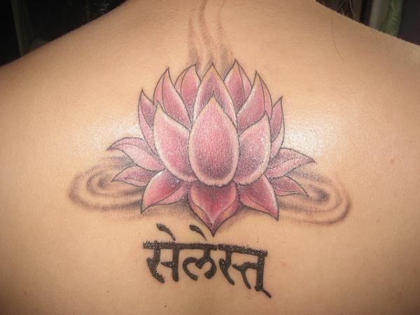 Tatouage Lotus Rose