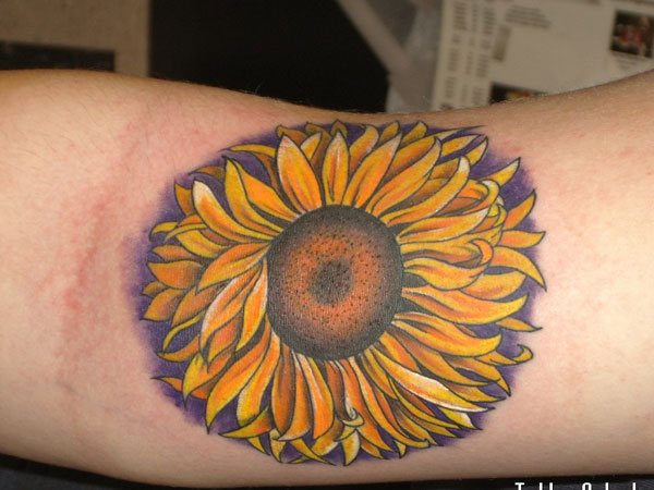 Tatouage de tournesol du soir