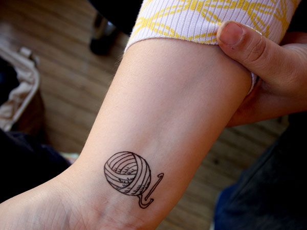 Μικρό νήμα τατουάζ