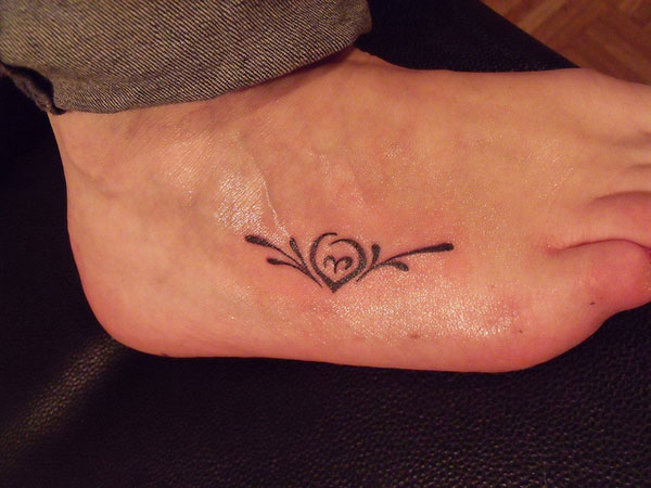 Μικρό τατουάζ ποδιών
