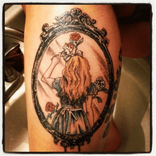 Le miroir Alice au pays des merveilles tatouages