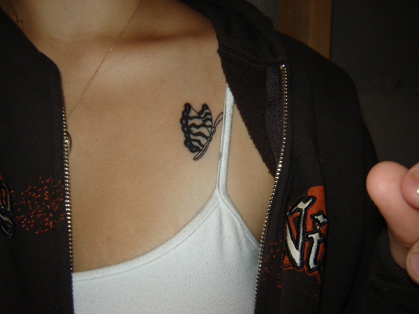 Μικρό τατουάζ πεταλούδας