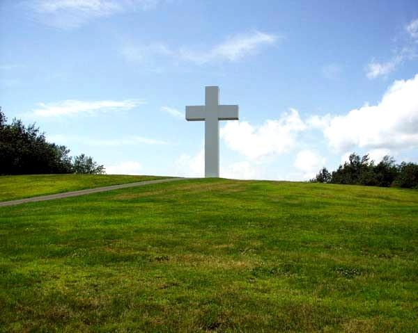 Croix dans le jardin