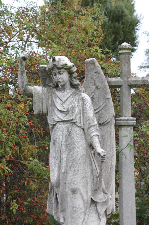 מלאך גבריאל עם חצוצרה