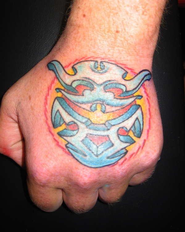 Προσαρμοσμένο σχέδιο τατουάζ χεριών