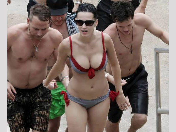 Katy en Bikini