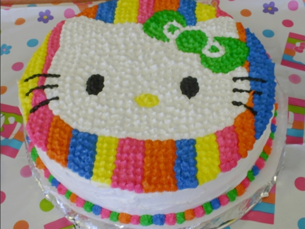 עוגה צבעונית