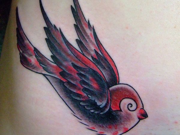 Tatouage Rouge Et Noir