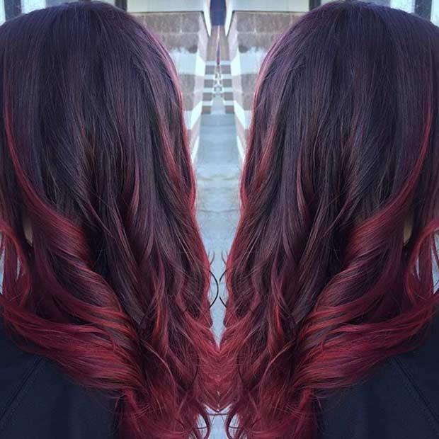שיער אדום יין עם דגשים אדומים לוהטים