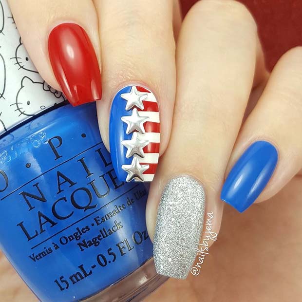 Conception d'ongles du 4 juillet pour ongles longs