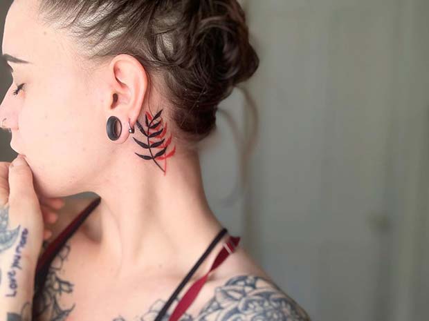 Idée de tatouage de feuilles noires et rouges