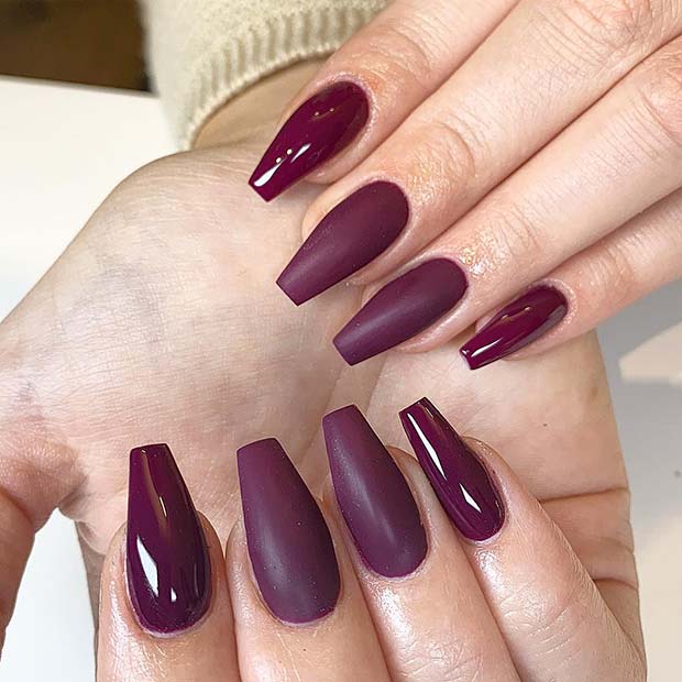 Ongles bordeaux mats et brillants