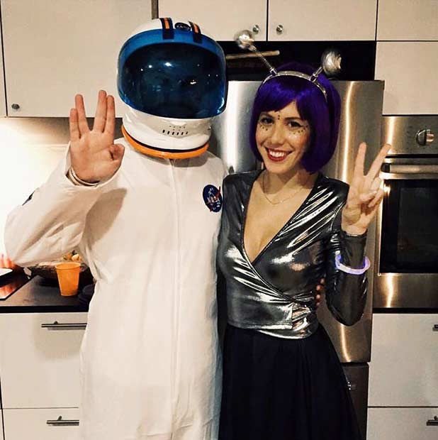 Costume d'Halloween pour couple bricolage astronaute extraterrestre