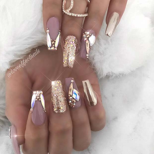 Conception d'art d'ongle d'or glam
