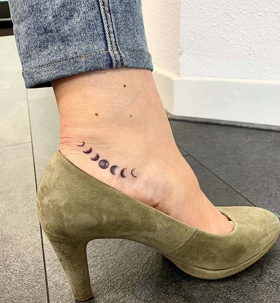 Idée de tatouage de pied élégant