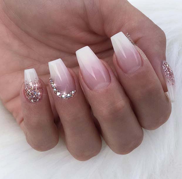 Ongles français ombrés avec strass