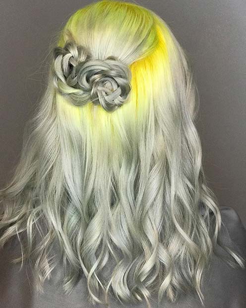 Idée unique de cheveux gris et jaunes