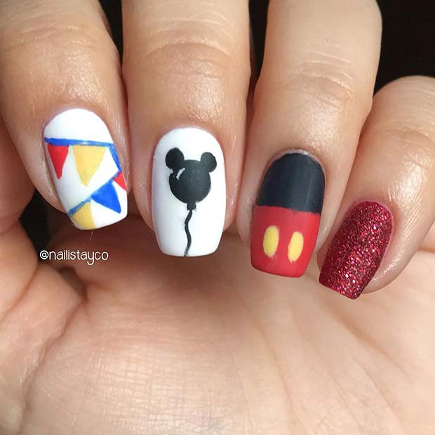 Ongles d'anniversaire avec un thème Disney