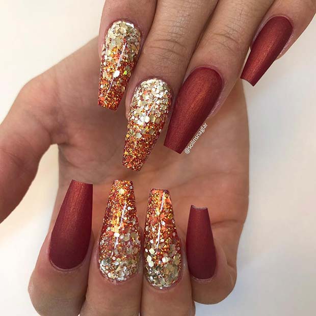 Ongles ombrés pailletés inspirés de l'automne