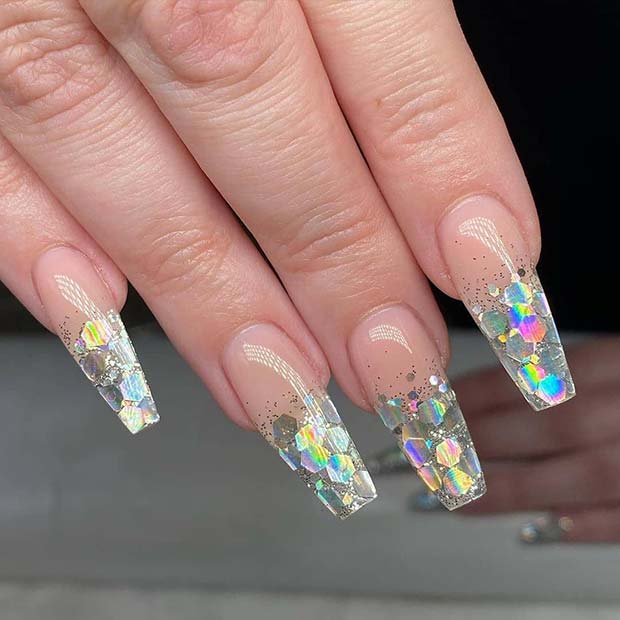 Ongles en gelée transparents avec éclat argenté