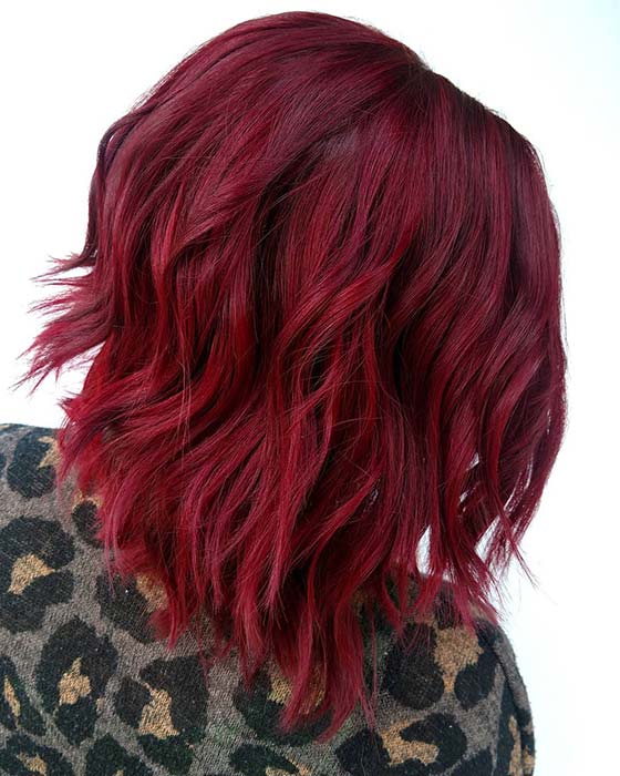 Cheveux ombrés rouges et bordeaux