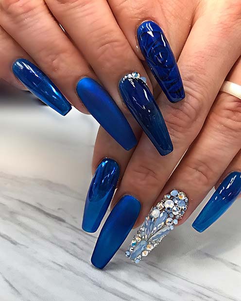 Όμορφα μπλε νύχια