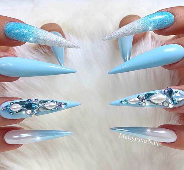 Ongles Stiletto Bleus