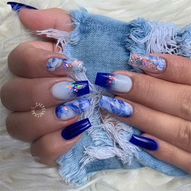 Conception d'ongle bleu pour les ongles de cercueil