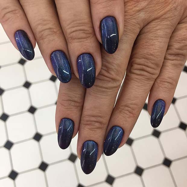 Σκούρα μπλε και μαύρα Ombre Nails