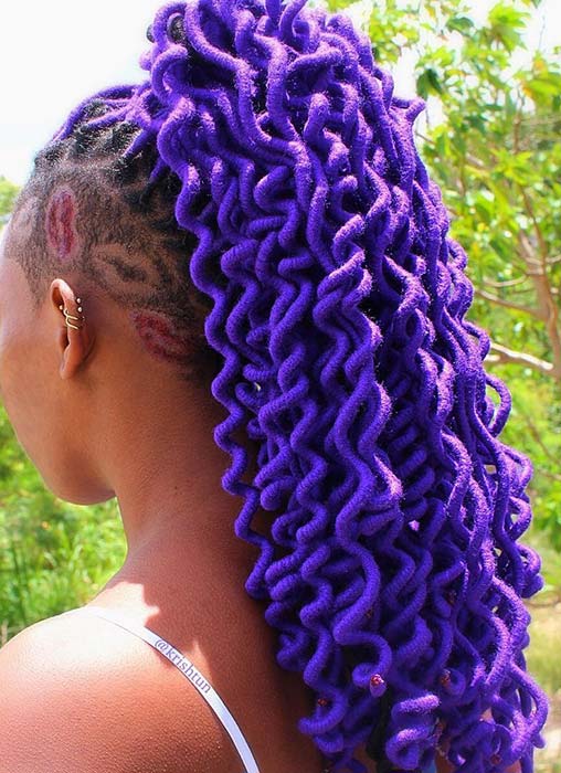 Faux Locs bouclés violets audacieux