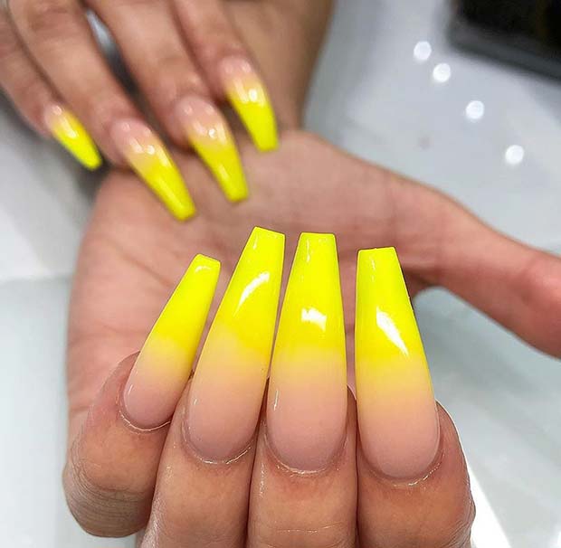 Ongles Nus à Jaunes Ombre