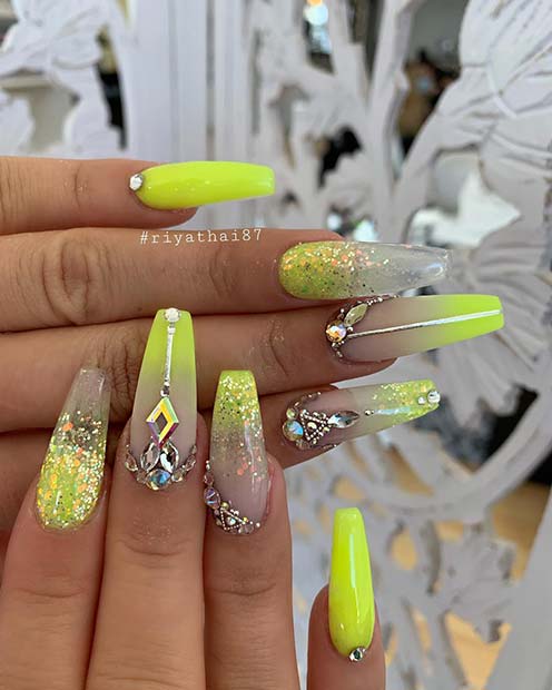 Glam Nails με Glitter και στρας