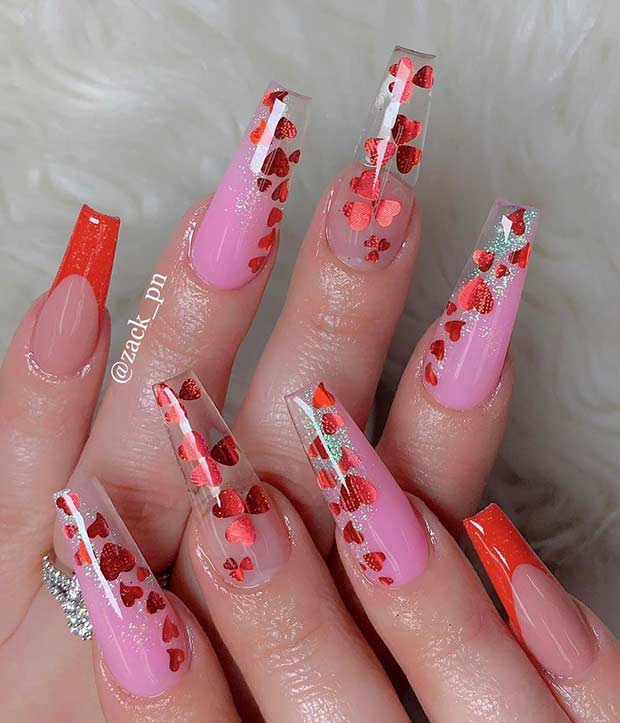 Clous de cercueil avec coeurs