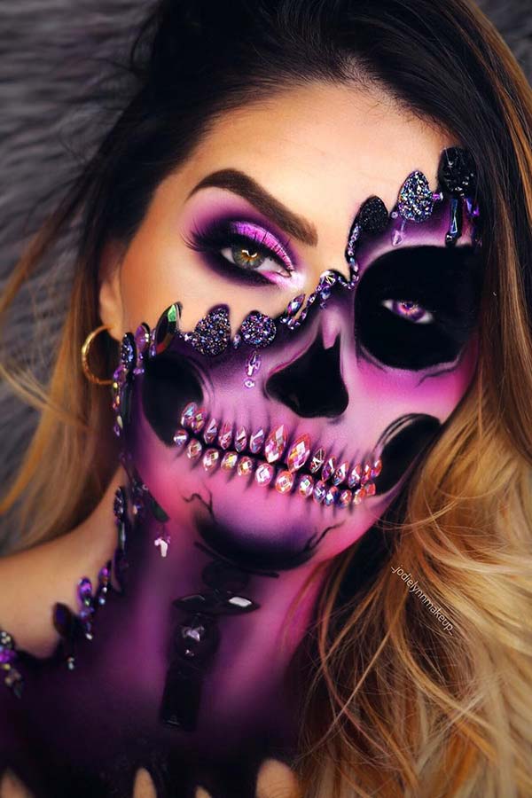 Idée de maquillage squelette violet pour Halloween