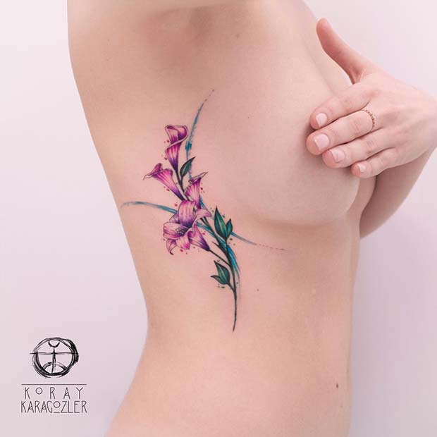 Floral Rib Tattoo Idea για γυναίκες