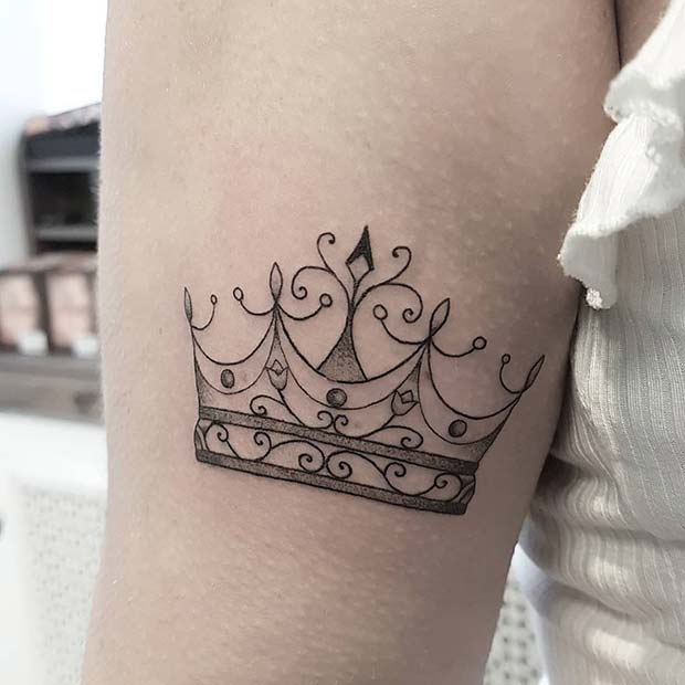 Tatouage couronne élégante