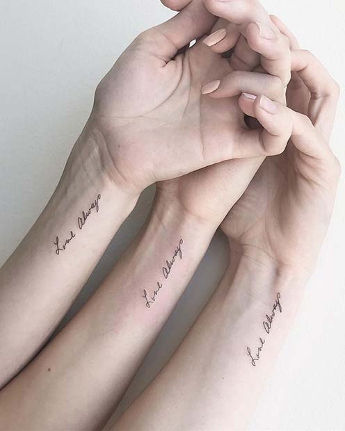 Αντιστοίχιση τατουάζ 'Love Always' για αδελφές ή φίλους