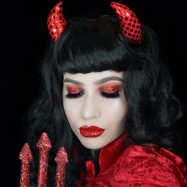 Glam και εύκολο να φορέσετε Devil Makeup