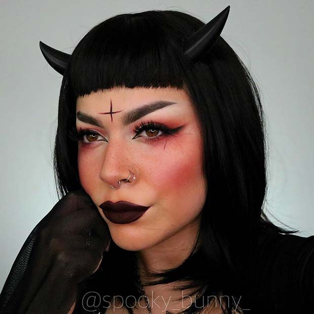 Maquillage Diable Noir Simple