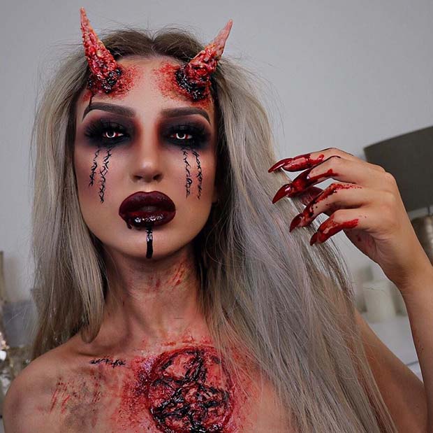 Idée de maquillage de diable sanglant et effrayant