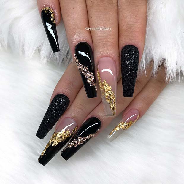 Superbe conception d'ongles en or et noir