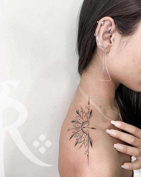 Idée de tatouage demi-tournesol et flèche