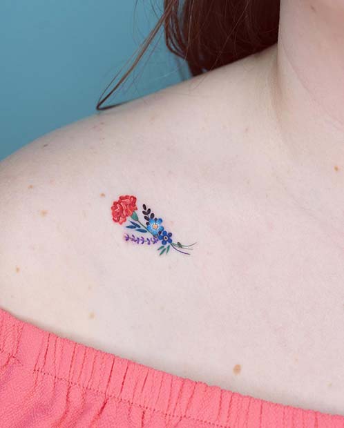 Μικροσκοπική ιδέα για τατουάζ λουλουδιών