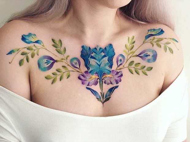Δήλωση που κάνει τατουάζ στο στήθος και το κολάρο