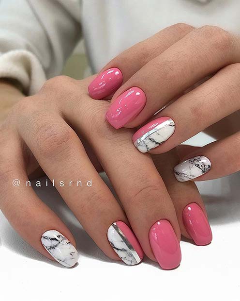 Χαριτωμένο ροζ σχέδιο νυχιών για κοντά νύχια